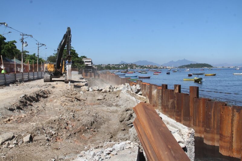 Obras na Praia das Pedrinhas estão no segundo trecho