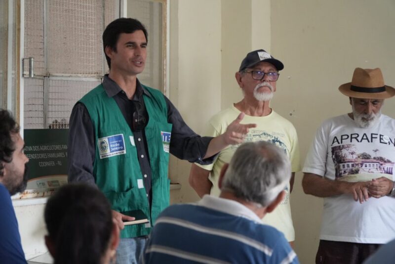 Reunião com agricultores de São Gonçalo discute avanço para o setor 