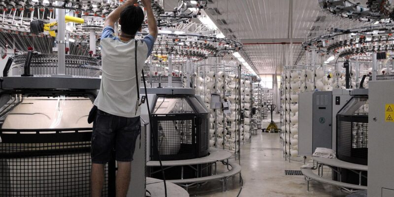 Produção industrial fecha ano com alta em 17 dos 18 locais pesquisados