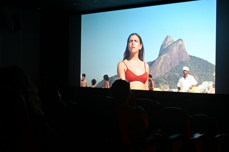 Público niteroiense acompanha estreia da temporada gratuita de “Ainda Estou Aqui” no Reserva Cultural – Prefeitura Municipal de Niterói