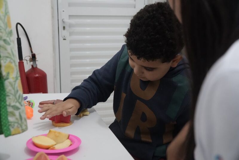 Centro de Referência do Autista oferece terapia alimentar