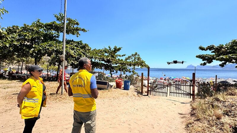 Operação Verão tem localização de criança perdida com uso de drone na Praia de Itaipu – Prefeitura Municipal de Niterói
