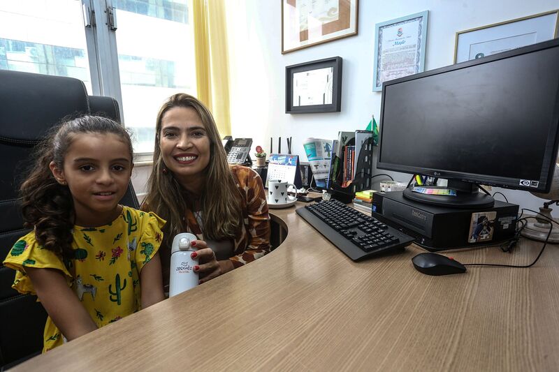 Prefeita em exercício recebe visita de estudante de 7 anos – Prefeitura Municipal de Niterói