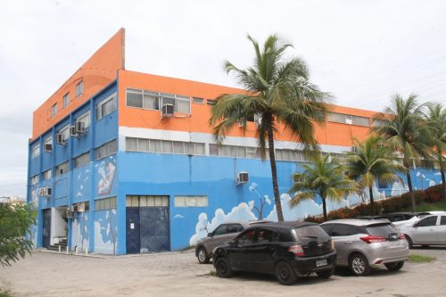 São Gonçalo regulamenta uso de celulares nas escolas