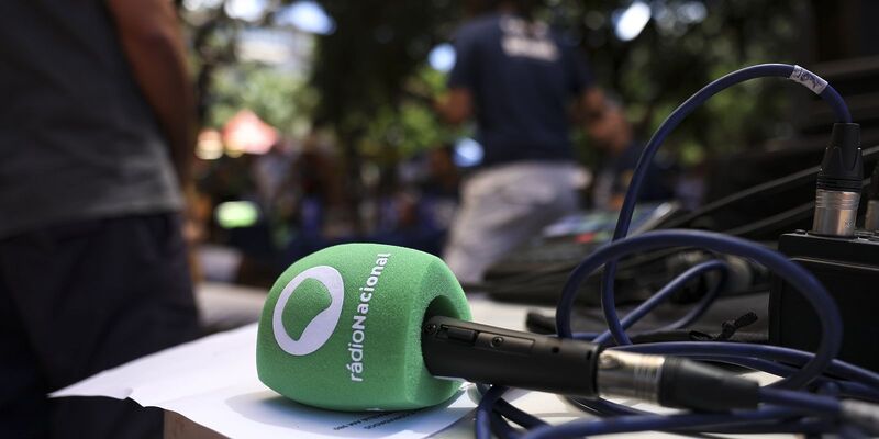 Rádio Nacional estreia faixa internacional em espanhol e inglês