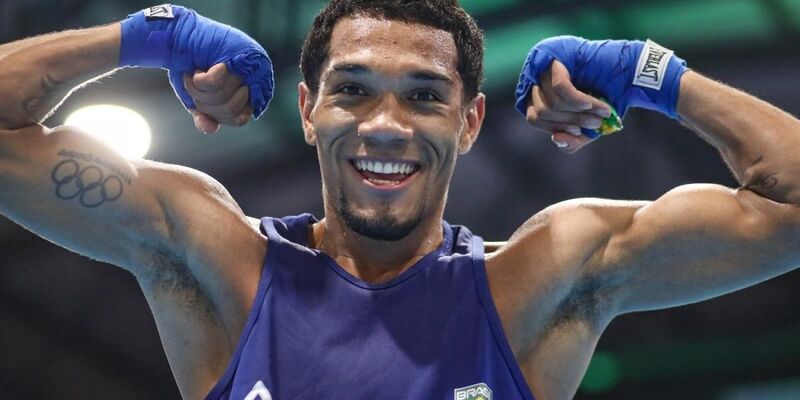 Luiz Oliveira vence estreia em etapa da Copa do Mundo no Paraná