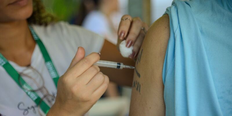 Rio amplia vacinação da gripe para os maiores de 6 meses de idade