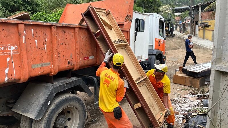 Projeto da Clin evita descarte irregular de 1,2 tonelada de resíduos no Engenho do Mato – Prefeitura Municipal de Niterói