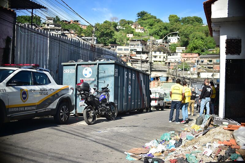 Agentes da Prefeitura de Niterói e da Polícia Civil fiscalizam ferros-velhos na Zona Norte – Prefeitura Municipal de Niterói