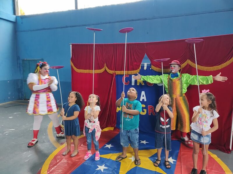 Circo da Alegria leva diversão gratuita para a Lona Cultural do Jardim Catarina
