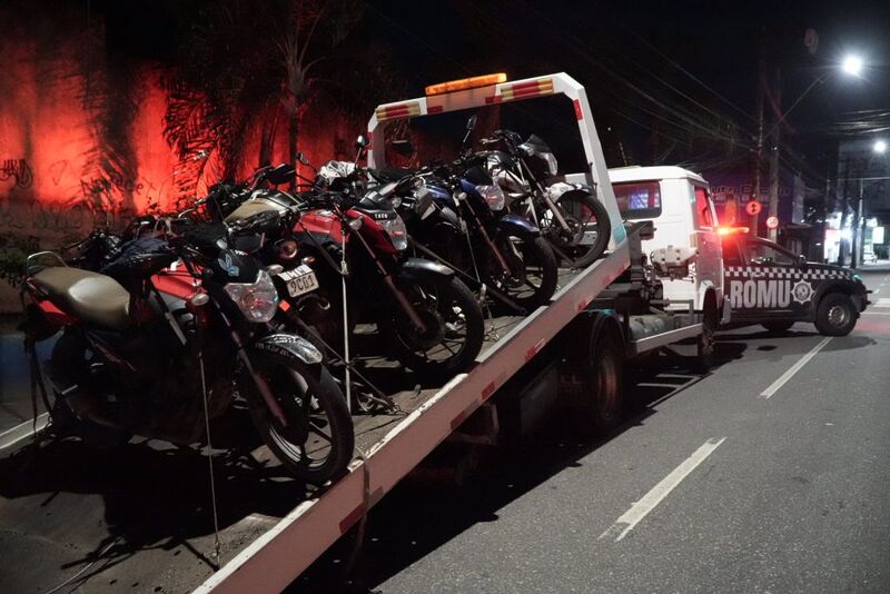 Fiscalização apreende 18 motos barulhentas em São Gonçalo