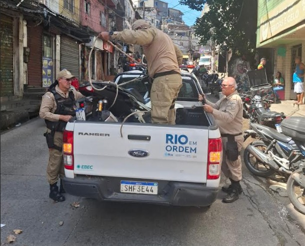 Guardas municipais recuperam moto roubada na Rocinha – Prefeitura da Cidade do Rio de Janeiro