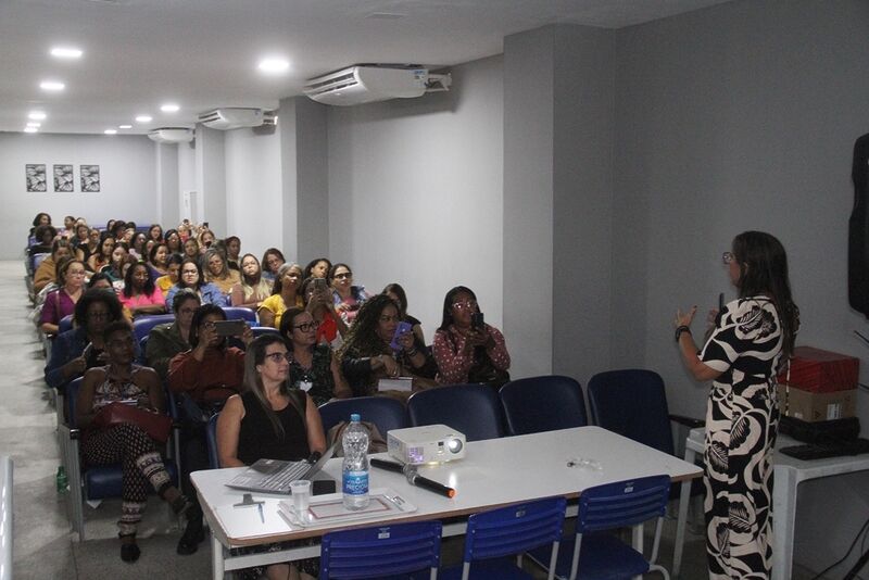 São Gonçalo faz capacitação para professores de apoio