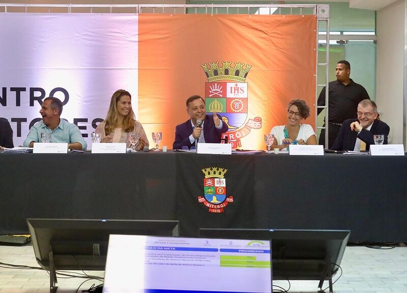 Prefeito de Niterói reúne gestores municipais para Balanço do Plano de Metas de 100 Dias – Prefeitura Municipal de Niterói
