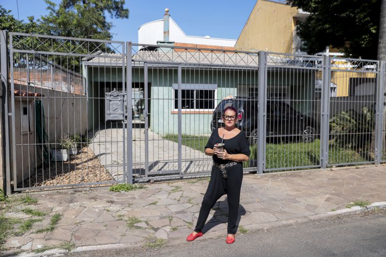 Canoas (RS), 29/04/2025 - Cláudia Burfet, fala com Agência Brasil, sobre a tragédia que atingiu a cidade a um ano.
O estado foi atingido por temporais que afetou mais de 400 municípios gaúchos, tiveram bairros inteiros alagados. A maior tragédia climática da história, deixou pelo menos 147 mortos e afetou mais de 2,1 milhões de pessoas.
Foto: Joédson Alves/Agência Brasil