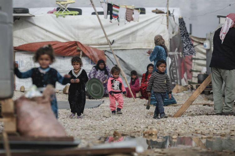 Sam Tarling/ Acnur/ - ONU News Crianças refugiadas sírias em acampamento no Líbano