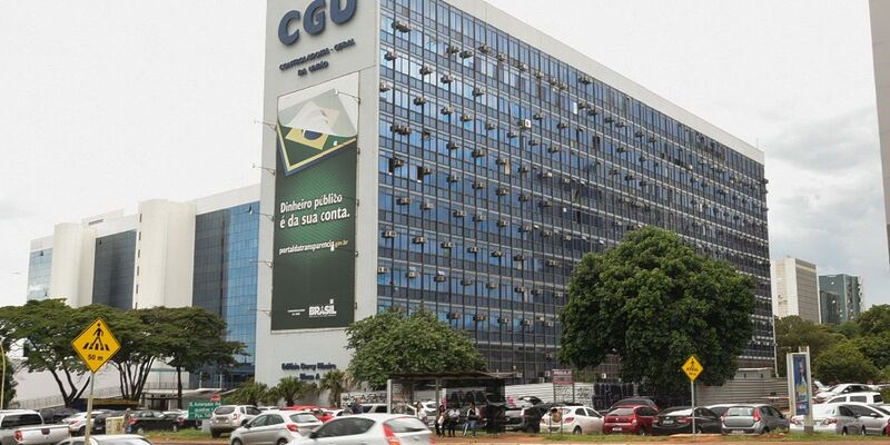 Dificuldade em acessar serviço digital torna idoso vulnerável a golpes