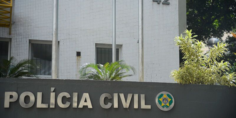 Fábricas clandestinas de cosméticos são fechadas na Baixada Fluminense