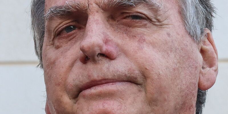 Bolsonaro apresenta piora clínica e vai passar por novos exames