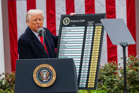 U.S. President Donald Trump delivers remarks on tariffs in the Rose Garden at the White House in Washington, D.C., U.S., April 2, 2025. REUTERS/Carlos Barria