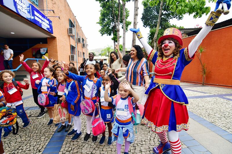 Entre jogos, histórias e diversão: rede municipal celebra o brincar no Sesc Nova Iguaçu