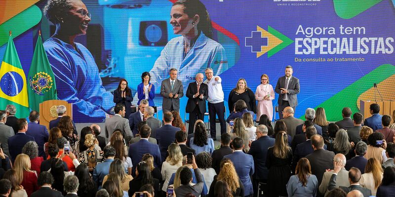 Lula lança programa para melhorar acesso de pacientes a especialistas