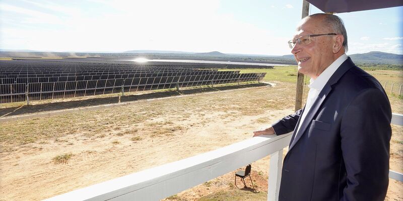 Novo parque solar em Minas Gerais pode abastecer 350 mil habitantes