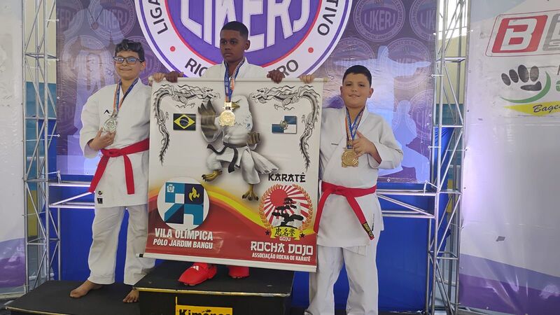 Alunos da Vila Olímpica de Bangu conquistam 39 medalhas no Circuito Fluminense de Karatê – Prefeitura da Cidade do Rio de Janeiro