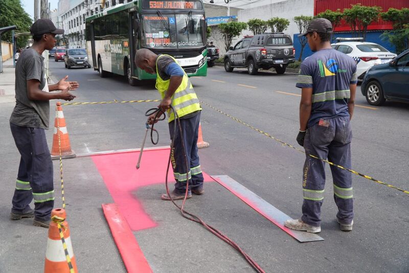 Ciclorrota começa a tomar forma na Avenida Jornalista Roberto Marinho