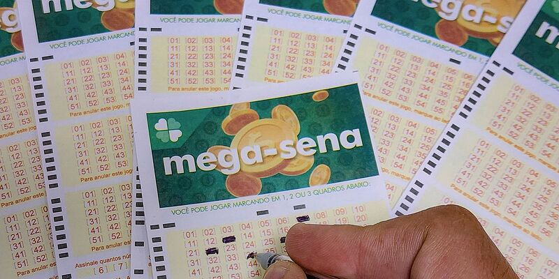 Mega-Sena acumula e prêmio principal vai para R$ 6,5 milhões