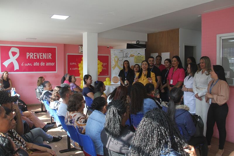 Campanha Julho Amarelo alerta contra hepatites virais no Espaço Rosa