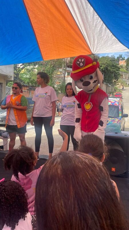 Crianças do Boa Vista se divertem na Caravana de Arte e Lazer