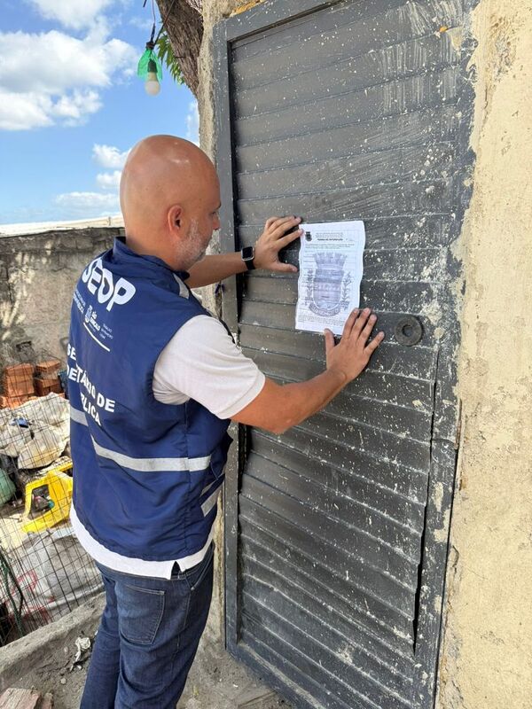 Posturas interdita mais um ferro-velho irregular em São Gonçalo