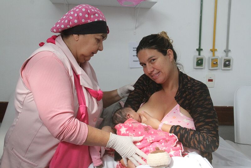 São Gonçalo reforça orientação sobre aleitamento materno