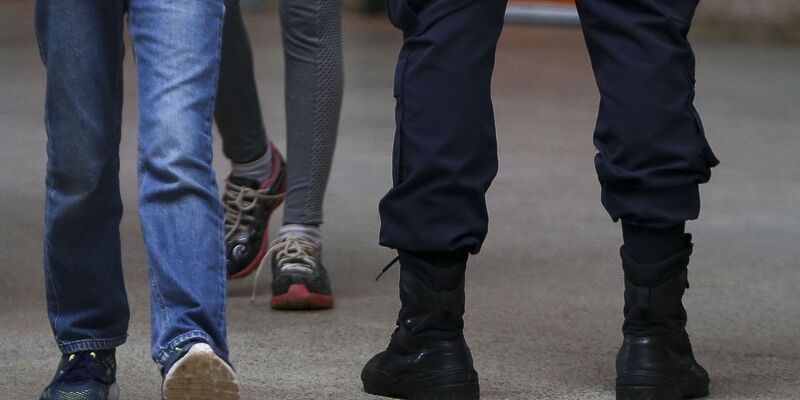 SP: governo vai recorrer para contratar PMs como monitores de escolas