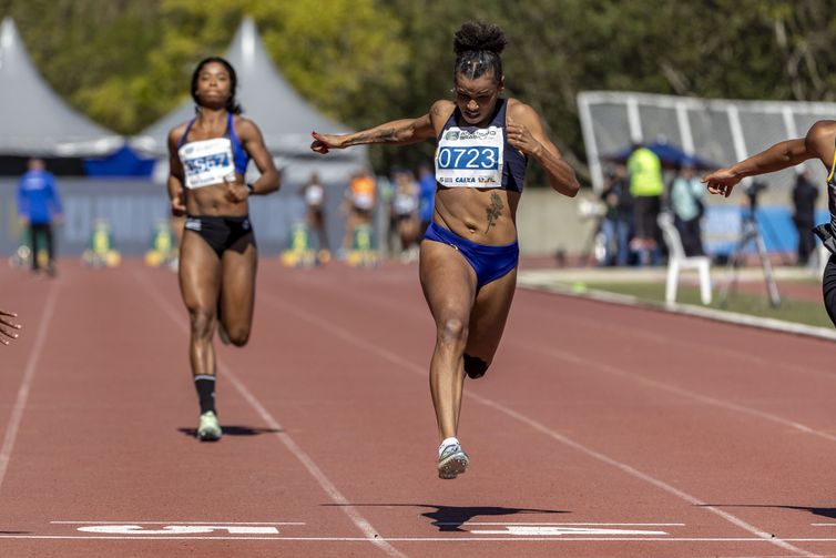 31.08.2025 - Troféu Brasil de Atletismo no CT Paralímpico, em São Paulo. Foto: Alessandra Cabral/CPB - Rayane Soares cravou o recorde mundial dos 100 m para a classe T13 (baixa visão) - em 31/07/2025