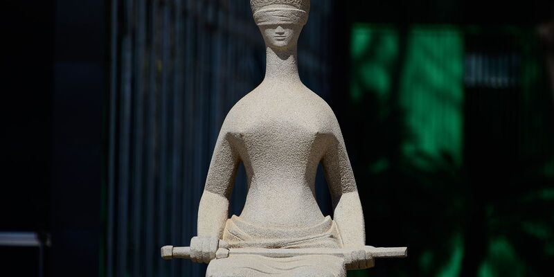 Supersalários no Judiciário crescem 49,3% em 2024, mostra estudo