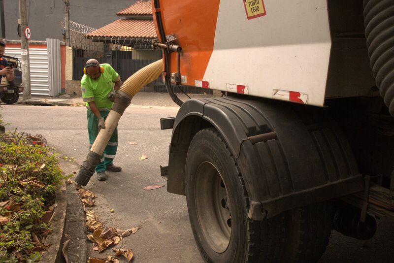 Clin intensifica limpeza em bairros de Niterói – Prefeitura Municipal de Niterói