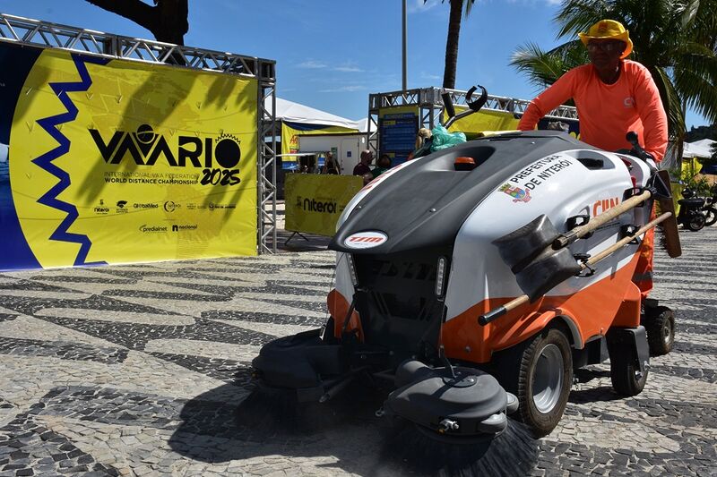 Clin intensifica trabalho de limpeza na área do Campeonato Mundial de Va´a – Prefeitura Municipal de Niterói