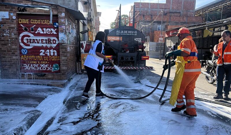 Prefeitura leva ação especial de limpeza e promoção de saúde para comunidades no Complexo de Manguinhos – Prefeitura da Cidade do Rio de Janeiro