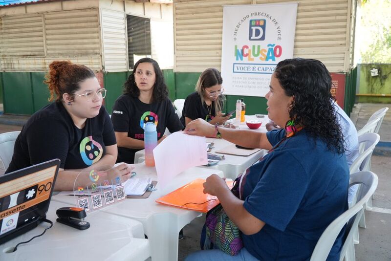 Gonçalenses participam de feirão de emprego para pessoas com deficiência em Neves