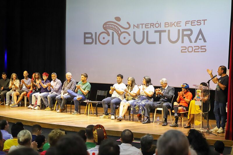 Prefeito Rodrigo Neves participa da abertura do Niterói Bike Fest – Bicicultura 2025 – Prefeitura Municipal de Niterói