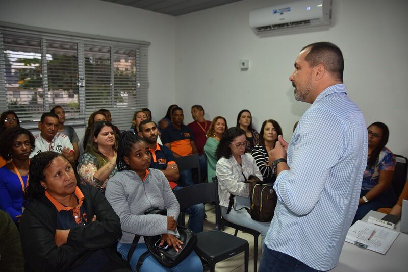 Clin realiza palestra sobre Setembro Amarelo para colaboradores – Prefeitura Municipal de Niterói