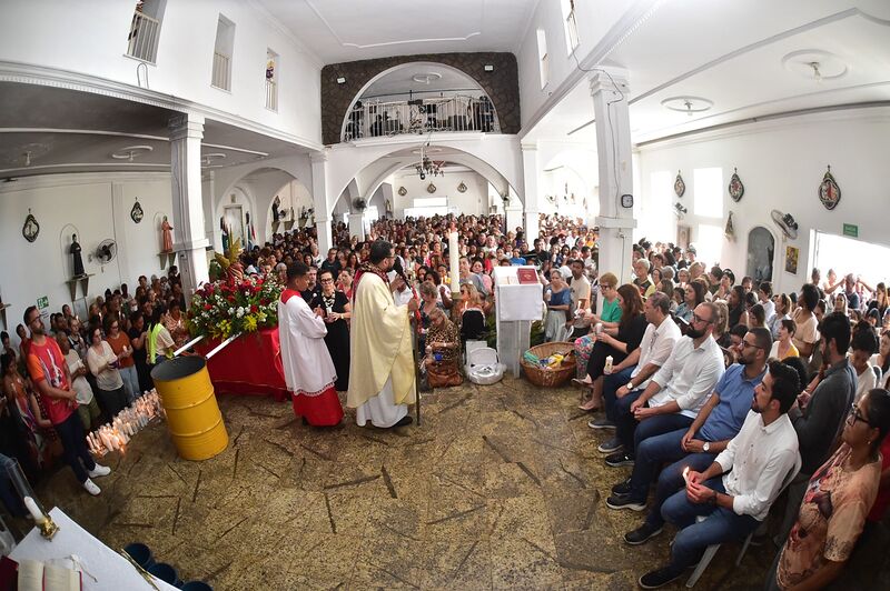 Prefeito Rodrigo Neves participa de missa em homenagem a São Miguel Arcanjo, símbolo de proteção e defesa da fé