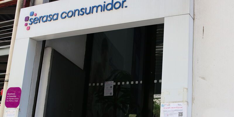 Serasa abre dia de negociação de dívidas