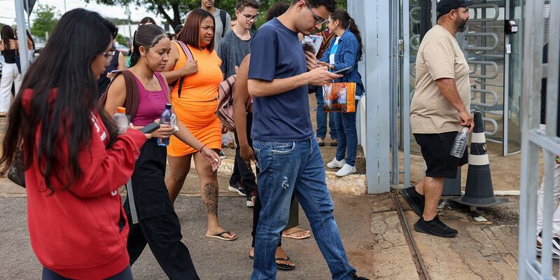 Falta um mês para o primeiro dia de provas do Enem 2025
