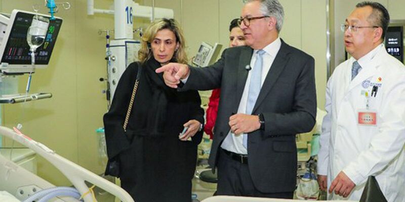 Padilha visita hospital inteligente na China