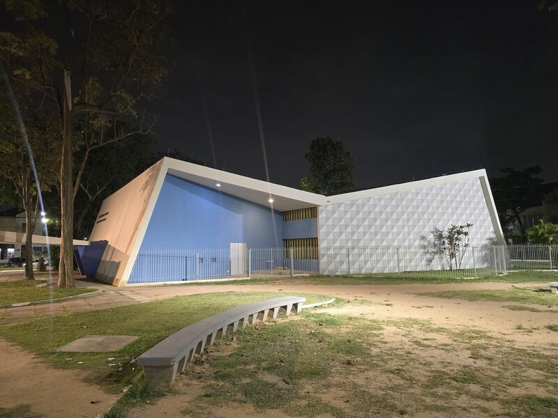 RioLuz entrega nova iluminação no Teatro Armando Gonzaga – Prefeitura da Cidade do Rio de Janeiro