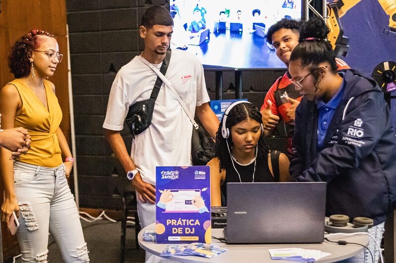 Secretaria da Juventude leva jovens e oficinas ao Expo Favela – Prefeitura da Cidade do Rio de Janeiro