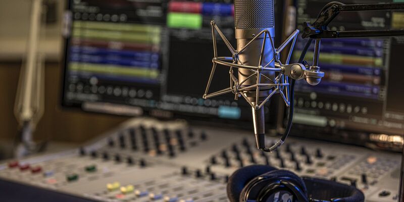 Hoje é Dia: Radioagência Nacional, mulheres e John Lennon em destaque